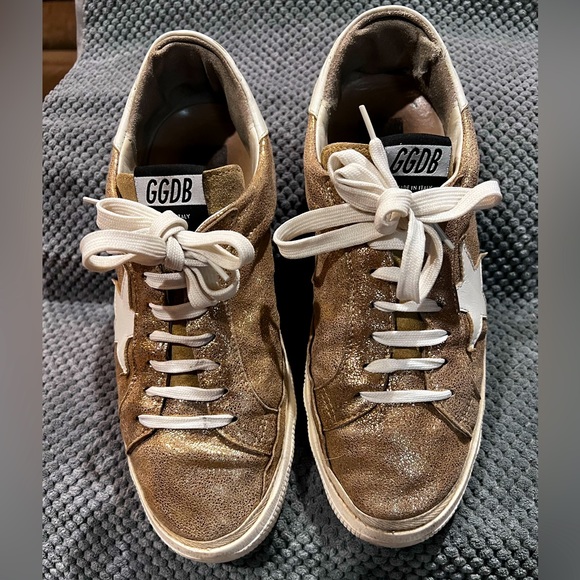 Golden Goose trainers, women’s size 41. Gold color - Picture 1 of 7